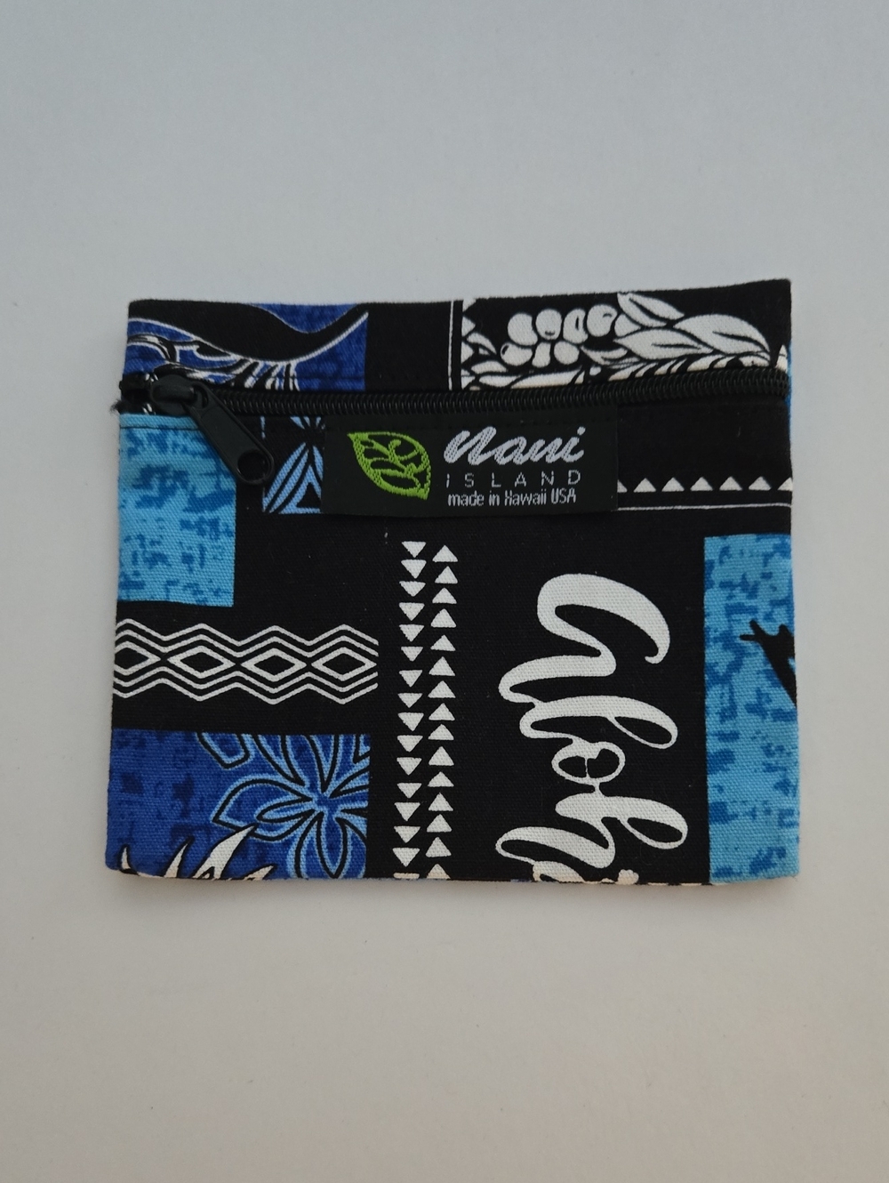 Nani Island Blue & Black Hawaiian Coin Pouch EUC 4.75"x4.25"